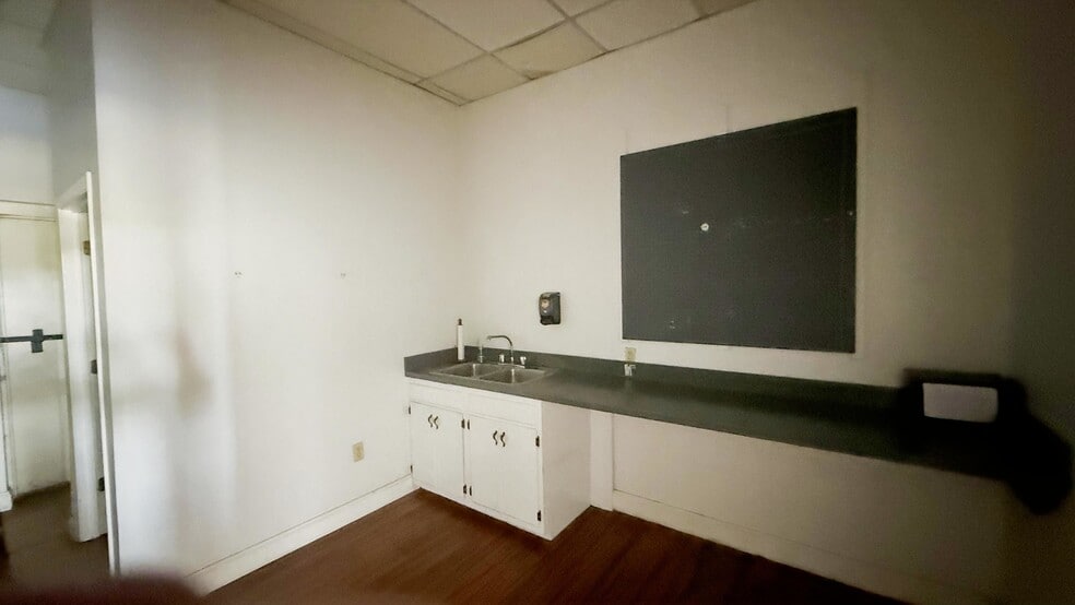 More Photos Of 1645 Downtown West Blvd, Knoxville General Retail For Sale