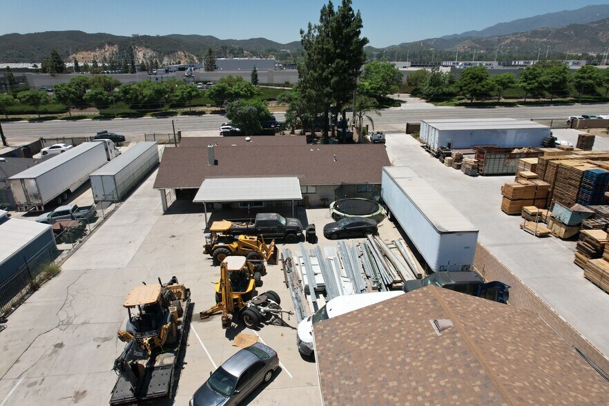 More Photos Of 18900 Cajon Blvd, San Bernardino Warehouse For Sale