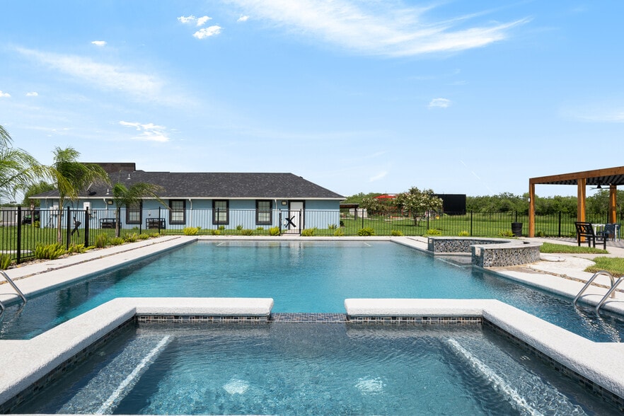 More Photos Of 715 N Medford Rd, Brownsville Lodge Meeting Hall For Lease