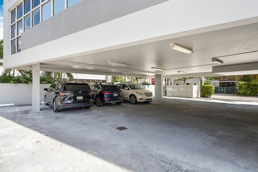 More Photos Of 2424 S Dixie Hwy, Coconut Grove Loft Creative Space For Sale