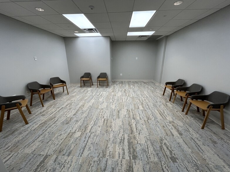 More Photos Of 23600 Commerce Park, Beachwood Medical For Lease