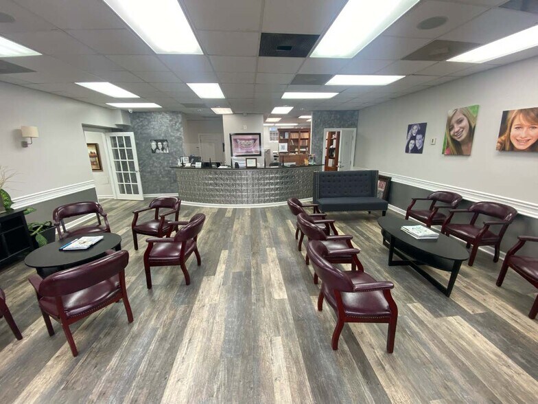 More Photos Of 3925 Blenheim Blvd, Fairfax Medical For Lease