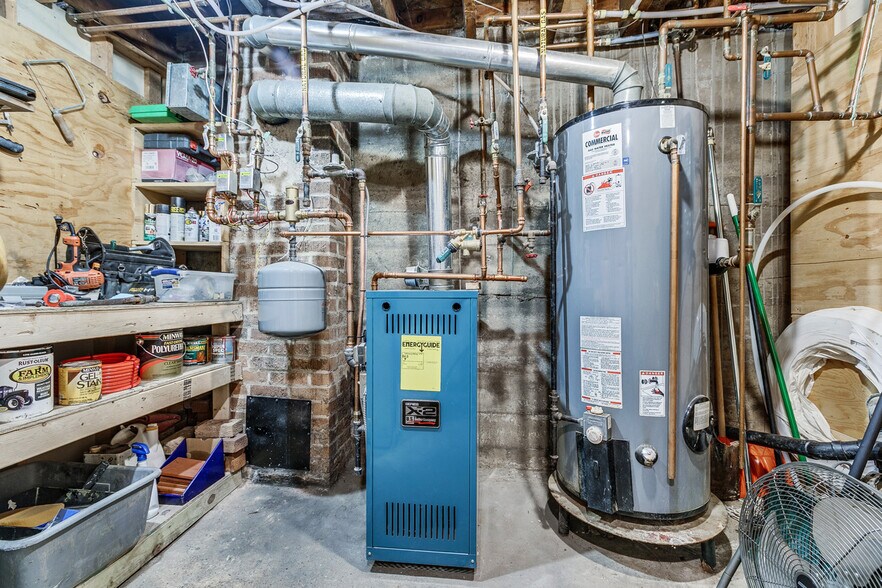 More Photos Of 328 5th Ave N, Bayport Restaurant For Sale