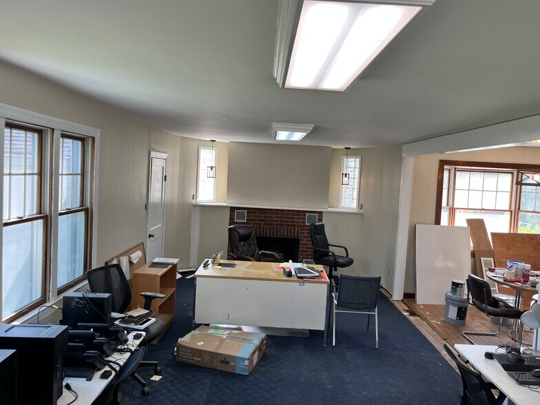 More Photos Of 1211 Cinnaminson Ave, Cinnaminson Warehouse For Lease