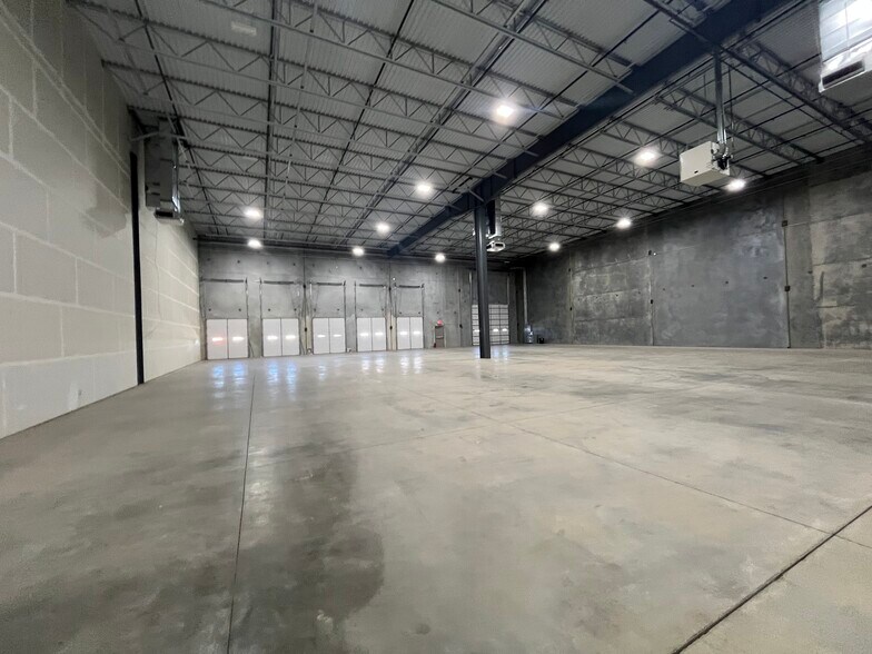 More Photos Of 4617 Sw 25th Cir, Oklahoma City Industrial For Lease
