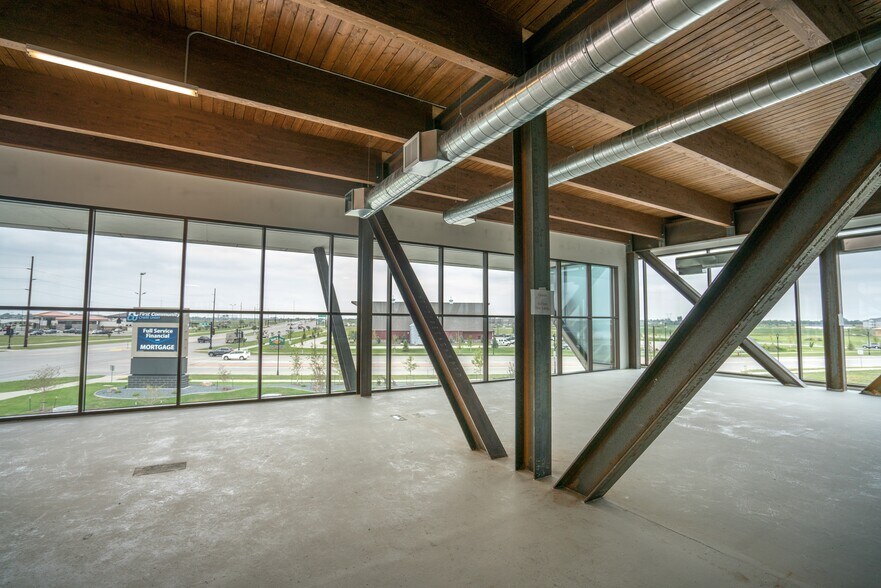 More Photos Of 5201 42nd St S, Fargo Office For Lease