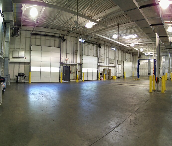 More Photos Of 7900 Hill Park Ct, Lorton Service For Lease