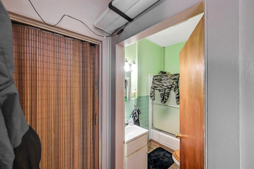 More Photos Of 535 Green Ridge St, Scranton Storefront Retail Residential For Sale