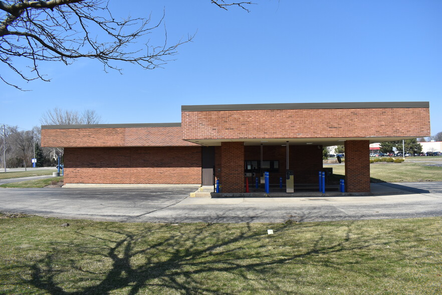 More Photos Of 1795 Madison Rd, Beloit Bank For Sale