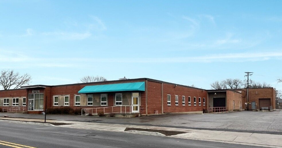 More Photos Of 8035 Austin Ave, Morton Grove Warehouse For Lease