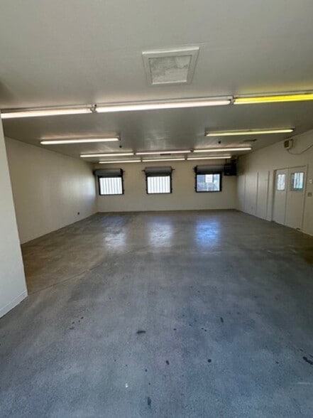 More Photos Of 80 Barham Ave, Santa Rosa Warehouse For Sale
