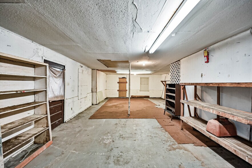 More Photos Of 600 W 13th Ave, Corsicana Flex For Sale