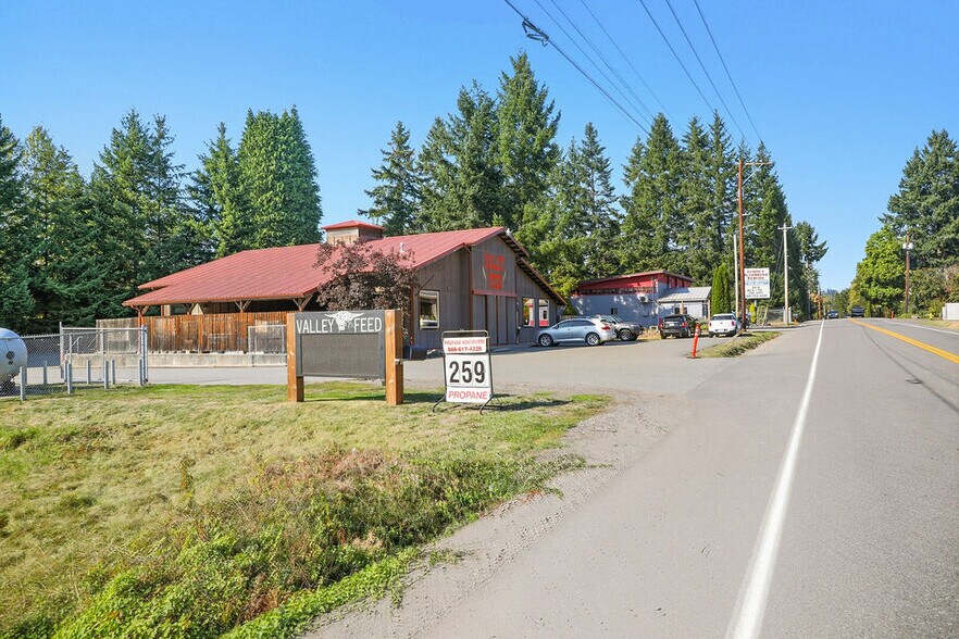 More Photos Of 461 NE Old Belfair Hwy, Belfair Storefront Retail Office For Sale