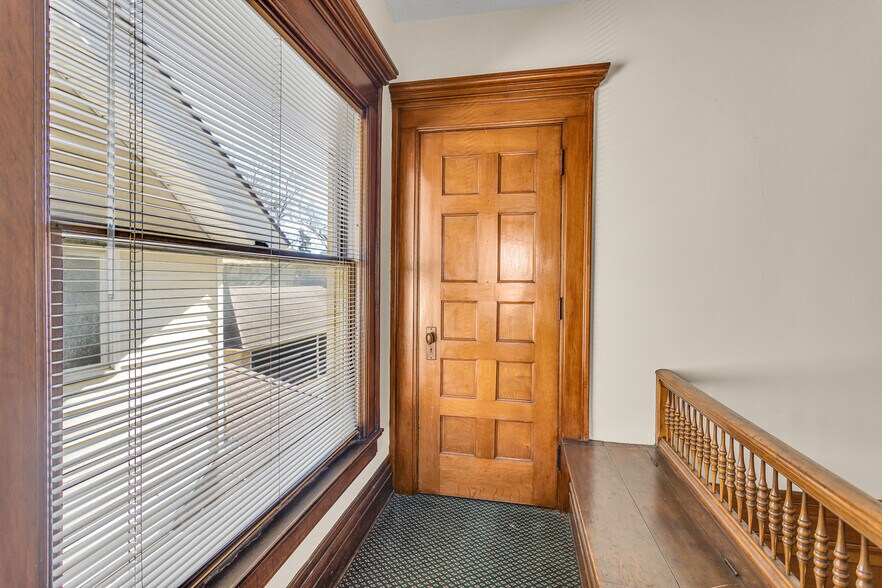 More Photos Of 601 S Jackson St, Jackson Office For Sale