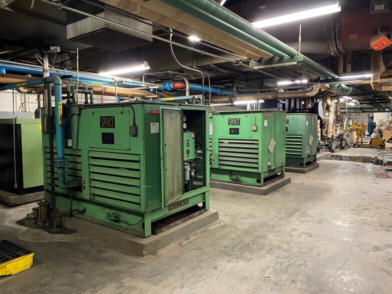 More Photos Of 2201 Cooper Ave, Merced Manufacturing For Lease