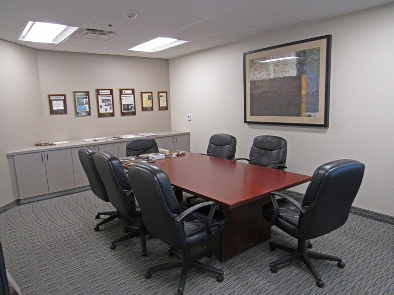 More Photos Of 7975 N Hayden Rd, Scottsdale Office For Lease