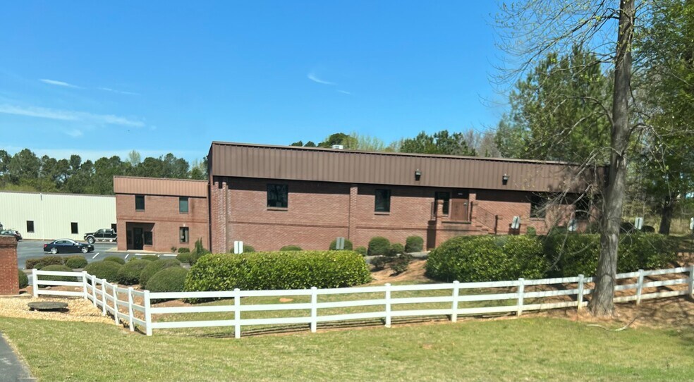 More Photos Of 1394 Broadway Ave, Braselton Warehouse For Sale