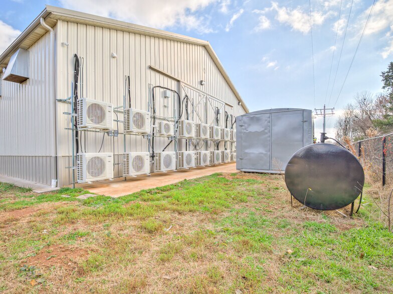 More Photos Of 3595 E State Highway 9, Norman Industrial For Sale