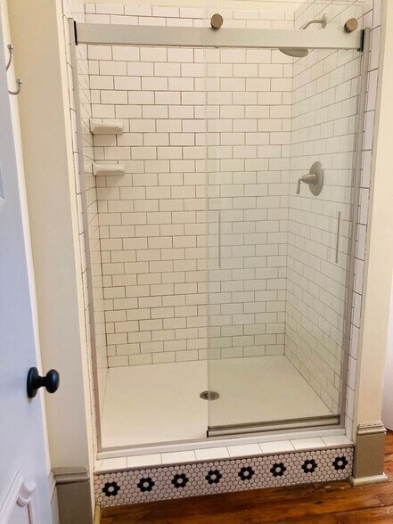 More Photos Of 206 Gay St, Erwin Storefront Retail Residential For Sale