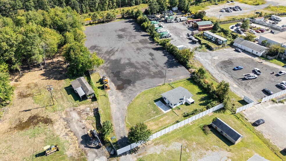 Primary Photo Of 12095 Hintze Pl, Waldorf Land For Lease