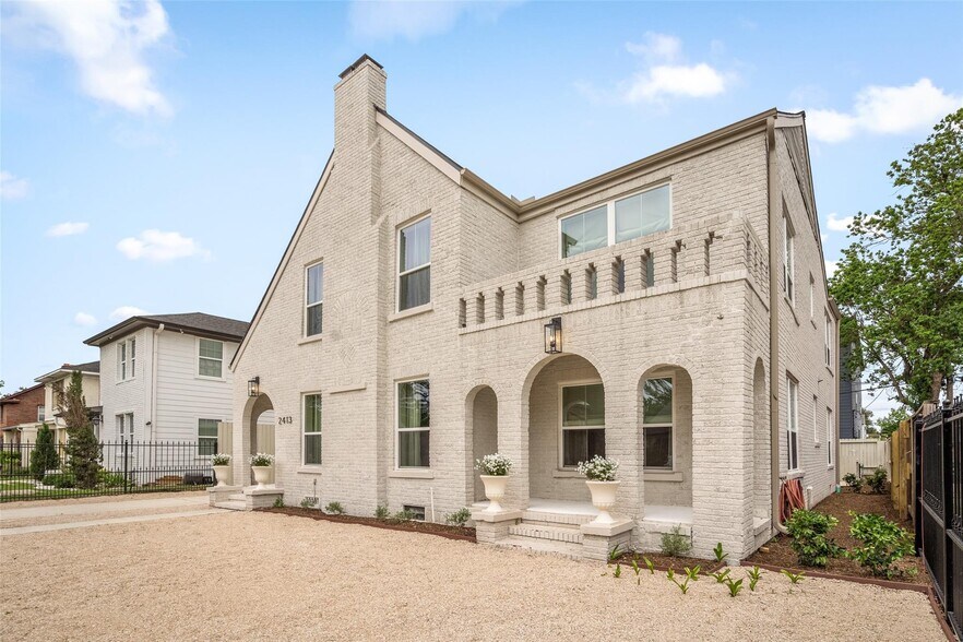 More Photos Of , Houston Multifamily For Sale