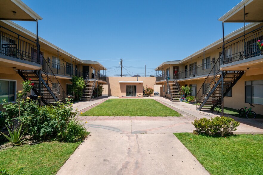 More Photos Of 9551-9561 Maureen Dr, Garden Grove Apartments For Sale