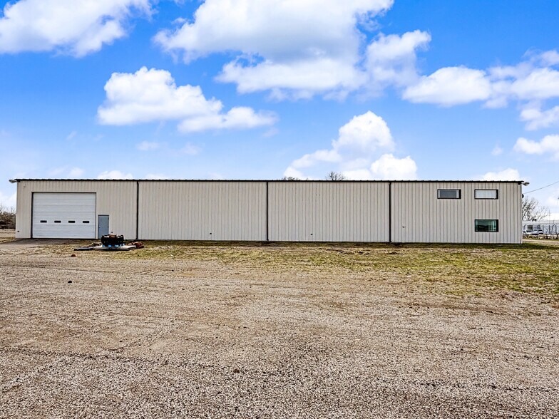 More Photos Of 2862 Wagner Rd, Waterloo Industrial For Lease