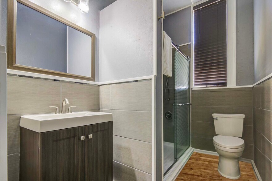 More Photos Of 1502 Market St, Galveston Hospitality For Sale