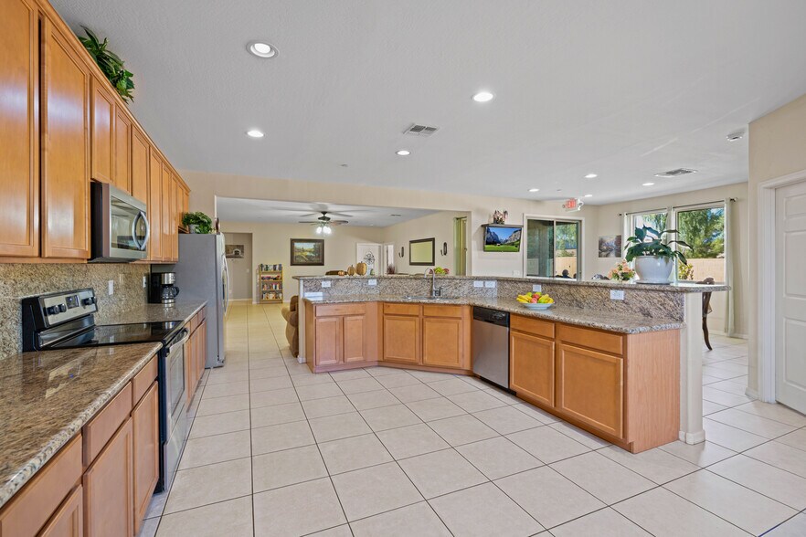 More Photos Of 18000 W Assisted Living Home LN, Surprise Assisted Living For Sale
