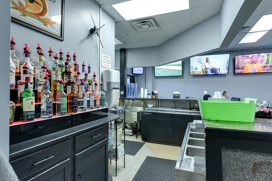 More Photos Of 1818 Central Ave, Auburn General Retail For Sale