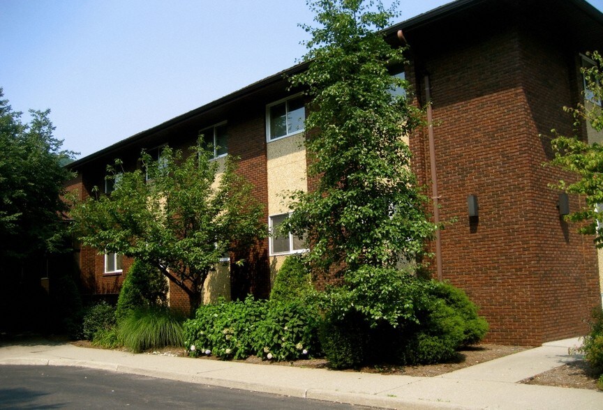 More Photos Of 33 Sicomac Rd, North Haledon Office For Lease