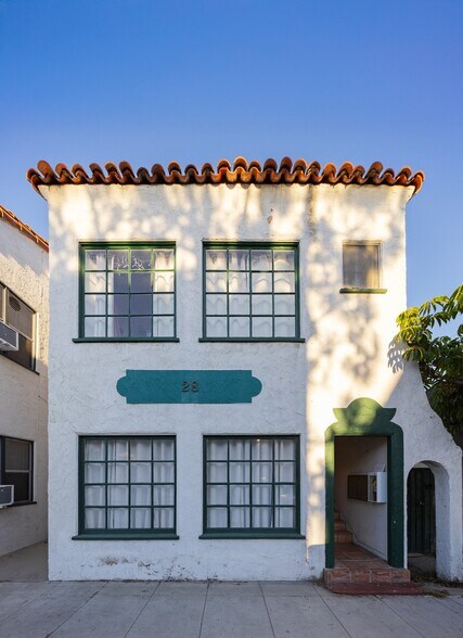 Primary Photo Of 28 Argonne Ave, Long Beach Apartments For Sale