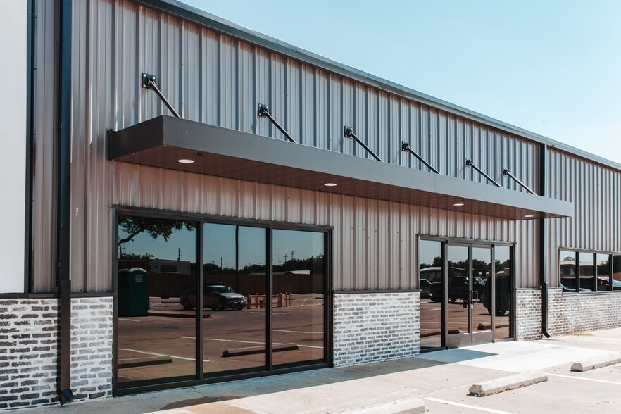 More Photos Of 3706 N Navarro St, Victoria Storefront For Lease