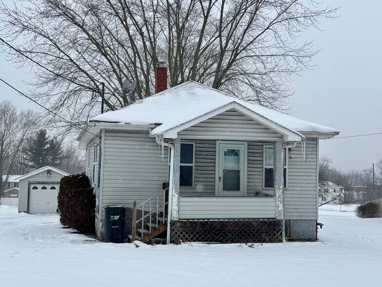 More Photos Of 374 Niles Cortland Rd SE, Warren Specialty For Sale