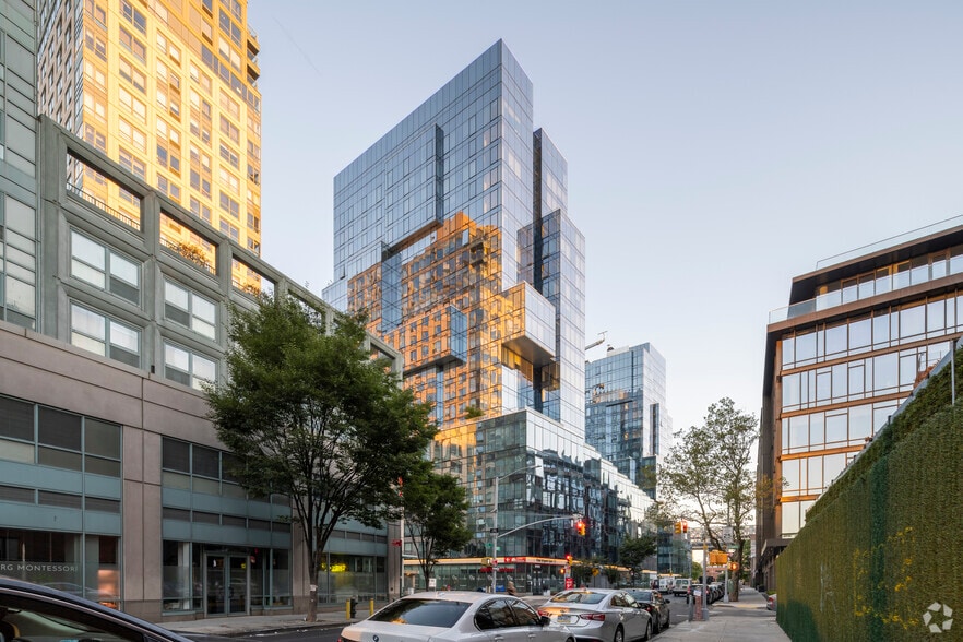 More Photos Of 420 Kent Ave, Brooklyn Apartments For Lease