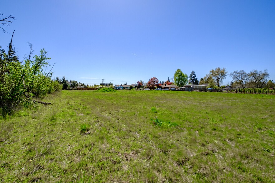 More Photos Of 1600 blk E Lincoln Rd, Woodburn Land For Sale