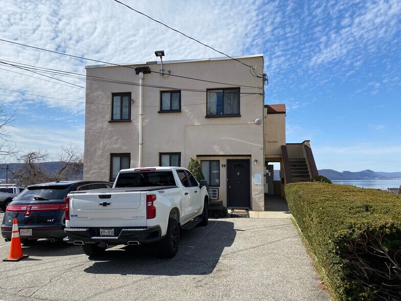 More Photos Of 94 Hunter St, Ossining Apartments For Sale