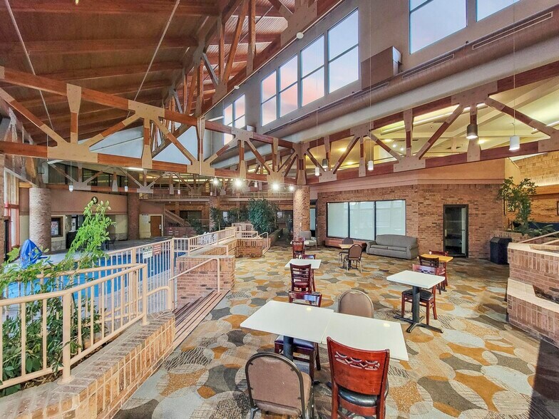 More Photos Of 850 S Bluff St, St George Hotel For Sale