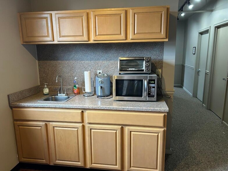 More Photos Of 19 Jenkins Ave, Lansdale Office For Lease
