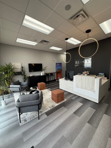 More Photos Of 15932 Jackson Creek Pky, Monument Storefront Retail Office For Lease