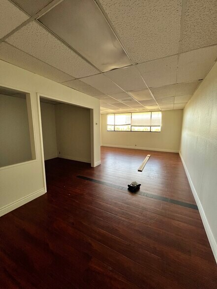 More Photos Of 9010 Corbin Ave, Northridge Office For Lease