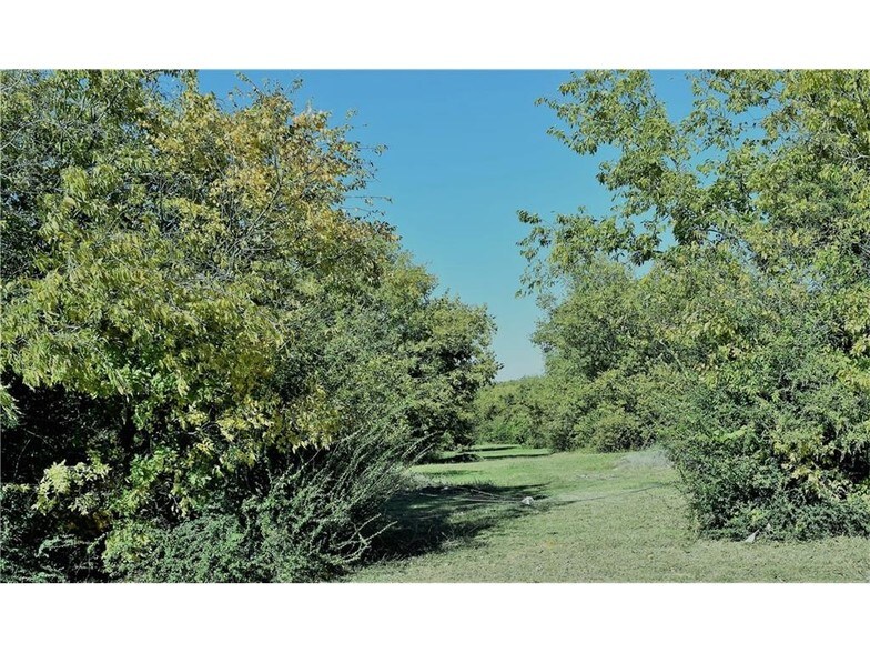 More Photos Of 695 McKenzie St, Lewisville Land For Sale