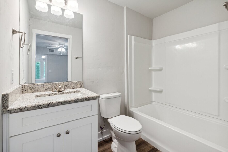 More Photos Of 301 NW 8th St, Gainesville Apartments For Sale