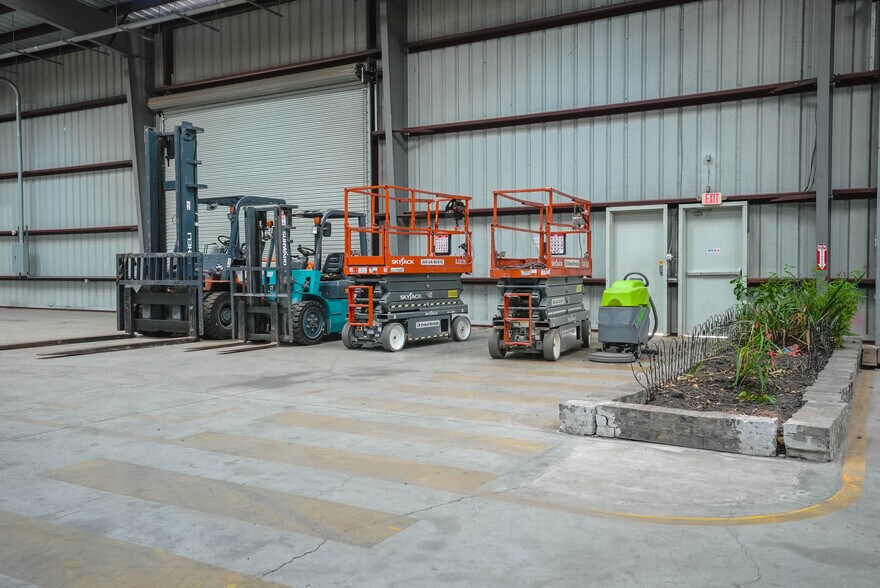 More Photos Of 2465 FM 359 Rd S, Brookshire Warehouse For Lease