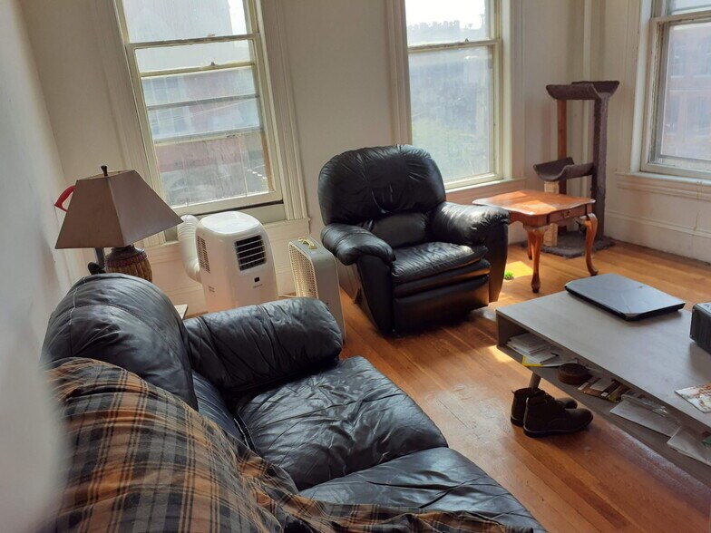 More Photos Of 112 School St, Clinton Multifamily For Sale