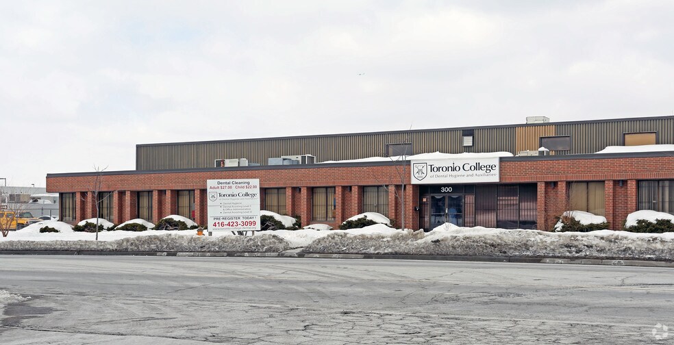 More Photos Of 300 Steeprock Dr, Toronto Service For Lease