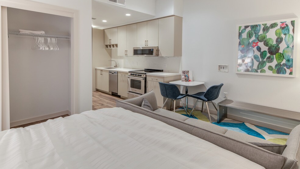 More Photos Of 378 Embarcadero W, Oakland Apartments For Lease