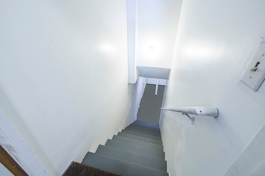 More Photos Of 1619 Hubbard Ave, Saint Paul Apartments For Sale