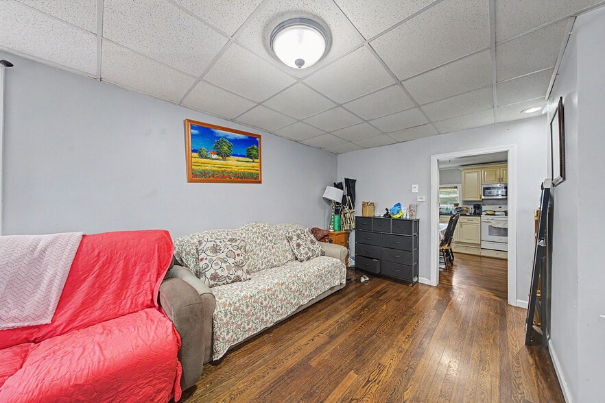 More Photos Of 23 Malcolm St, Morristown Industrial For Sale