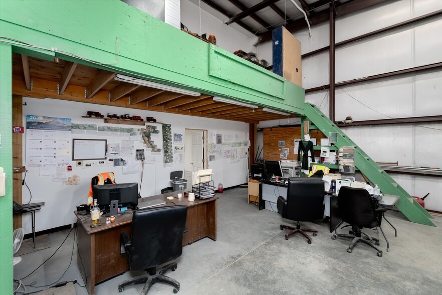More Photos Of 14274 Longs Peak Ct, Mead Warehouse For Lease